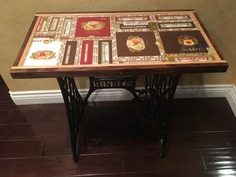 Vintage singer base table