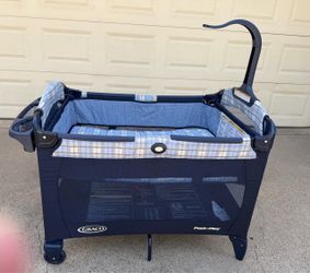 Graco Pack 'n Play Playard with Bassinet