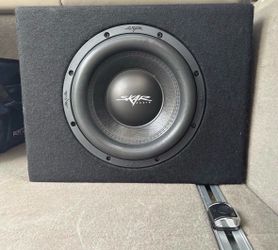 PLEASE DO NOT CONFUSE WITH SDR! This is a step higher.  Skar Audio SVR-1X10D2 10” 1600W Loaded Ported Subwoofer Enclosure – USED