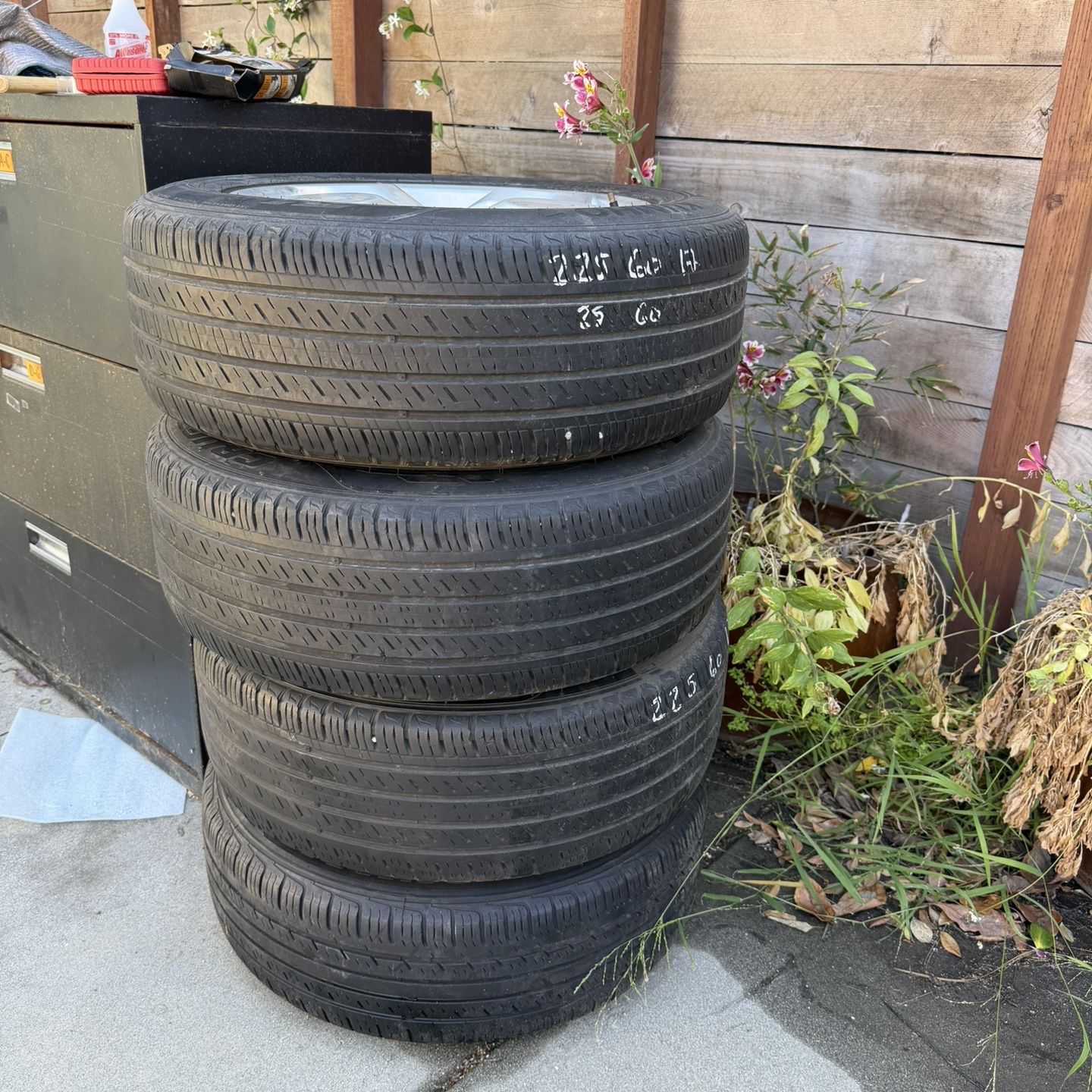 Kumho Used Nissan Tires An Rims 225 / 60 / R17 for Sale in Los Angeles ...