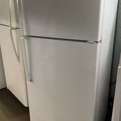 Ge Top Freezer 18 Cu Ft Refrigerator Apartment Size 