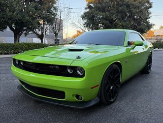 2015 Dodge Challenger Scat Pack - 6.4L V8 - 392 Hemi (like charger)