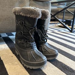Child Snow Boots Sz 2