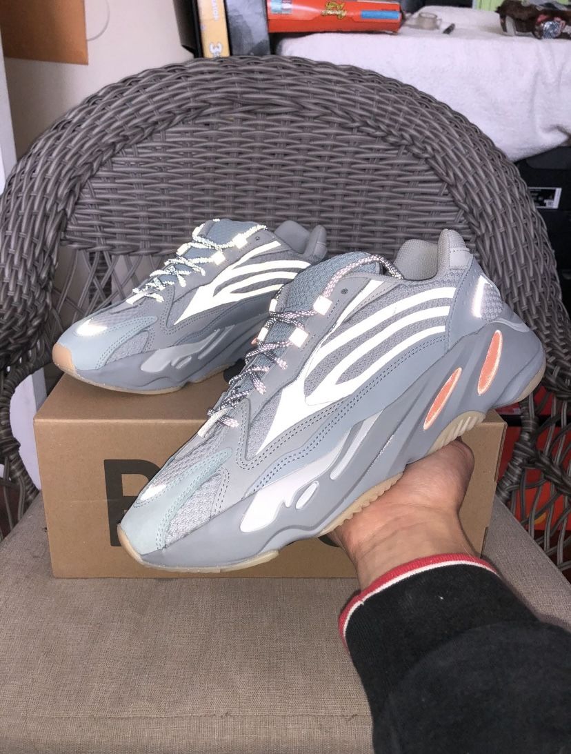 Yeezy Boost700 V2 “inertia”(price Negotiable)