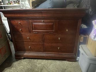 Dresser and night stands