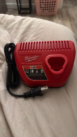 M12 Charger