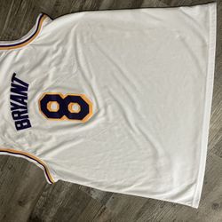 White Los Angeles Lakers Kobe Bryant Jersey