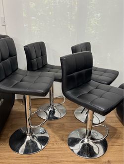 Black Bar Stools  Set of 4 / Sillas Negras para Barra Set De 4