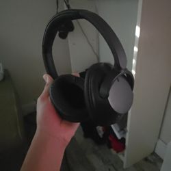 WHCH-270N Headphones 