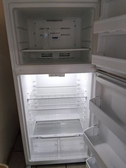 Refrigerator 