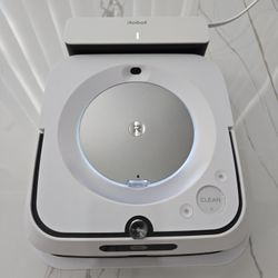 iRobot Braava Jet m6 Robot Mop + 12 FREE Disposable Pads