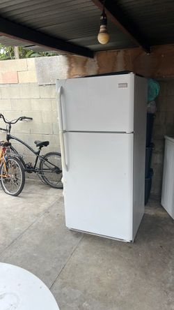Frigidaire fridge