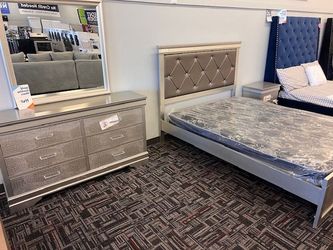 QUEEN SIZE BED, NIGHTSTAND, DRESSER & MIRROR