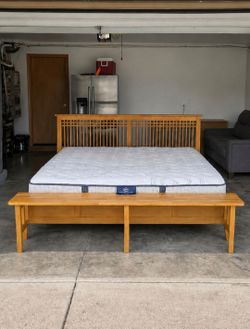 Very Nice King Night & Day Platform Bed Frame w/ Serta Perfect Sleeper Mattress