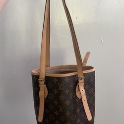 Louis Vuitton Shoulder Bag