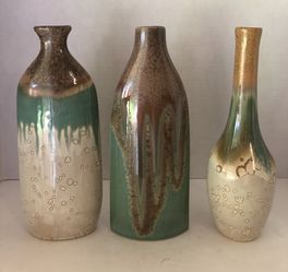 🙋‍♀️ #33 - 3 Pc Green, Brown and Gold Vases