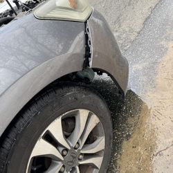 Honda accord 2013 LX 2.4 L one owner clean.