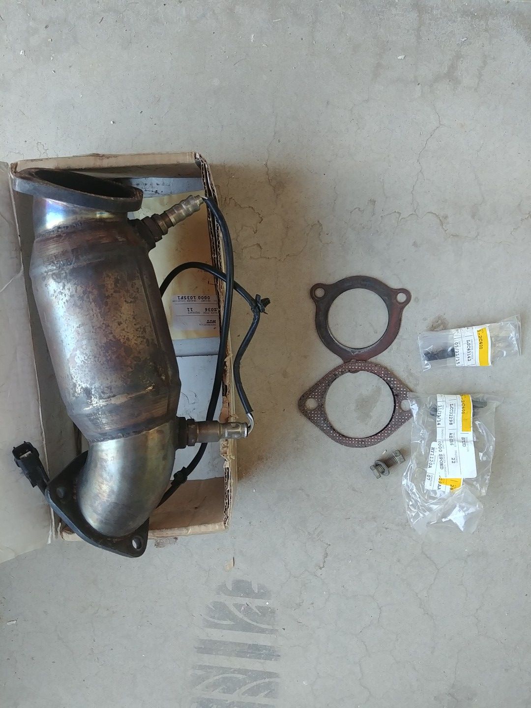 2010 Hyundai Genesis Coupe catalytic converter