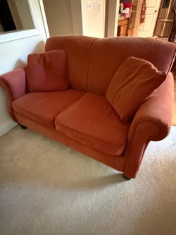 Nice 3-piece burnt orange sofa set – excellent condition