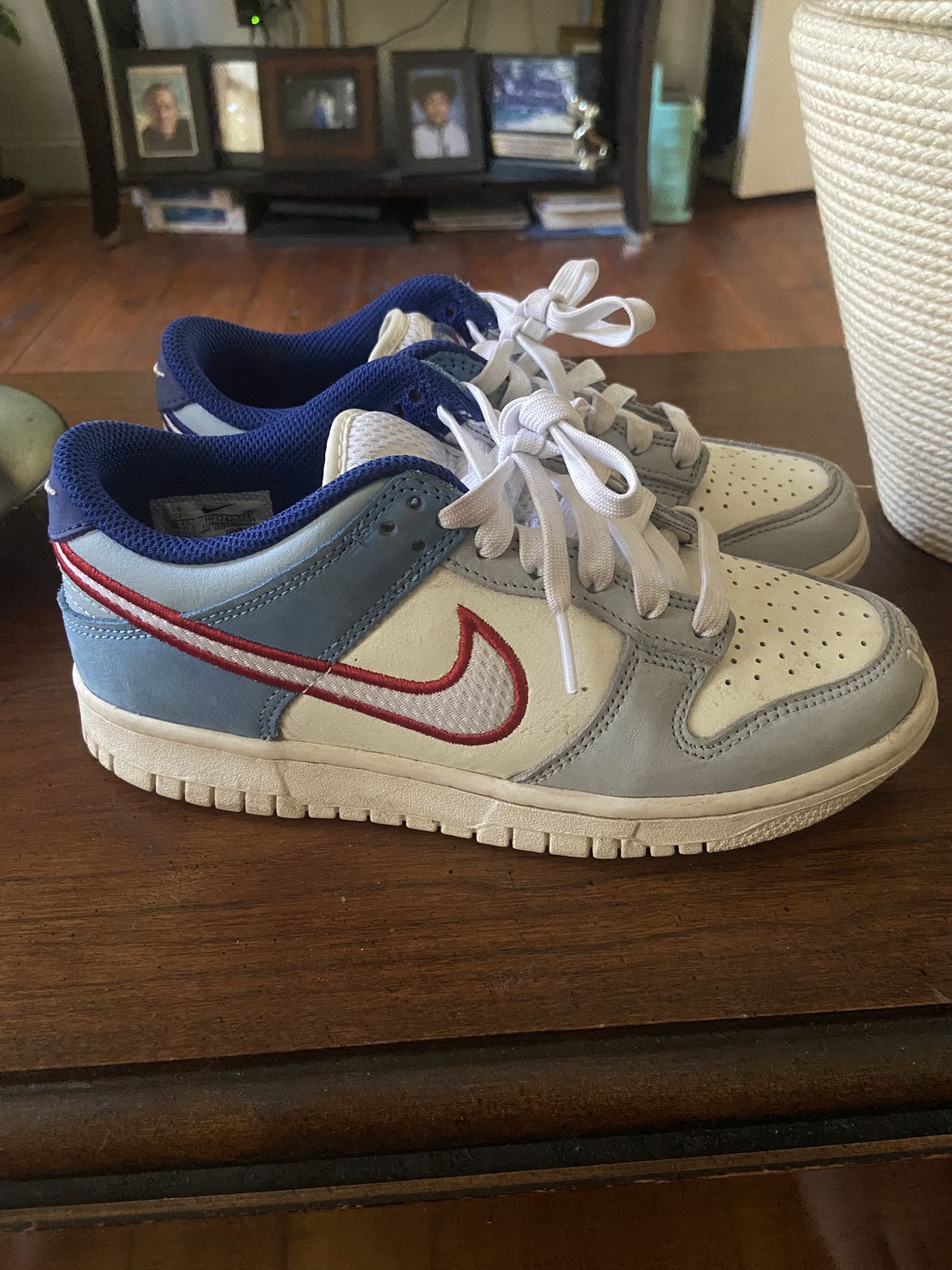 Nike Dunk Low.
