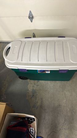 Large plastic tote with wheels