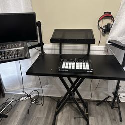 Dj stand