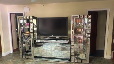 Beautiful  TV glass stand 3 big pieces