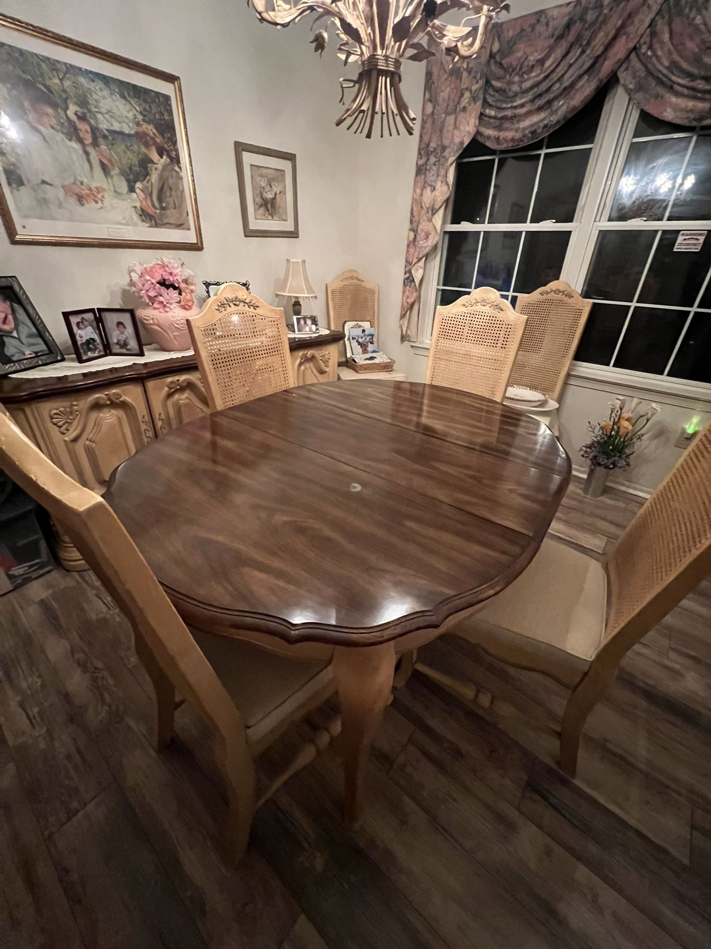 9 Piece Dining Room Set - Elegant Vintage French Provincial (late 60’s)