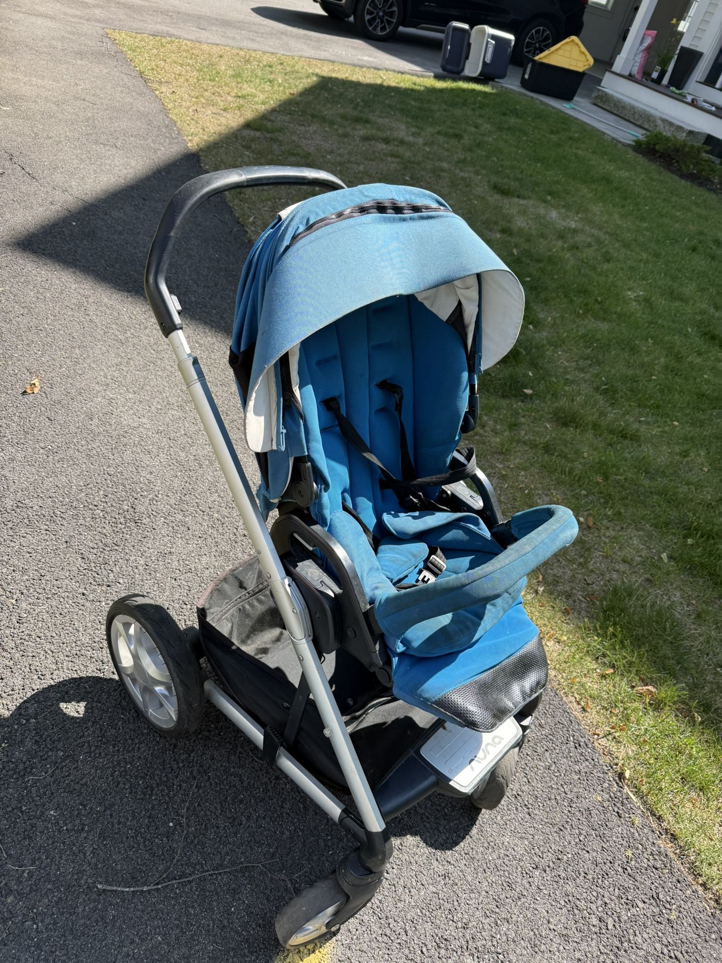 Nuna Mixx stroller - NEW covers! Won’t Last!!!