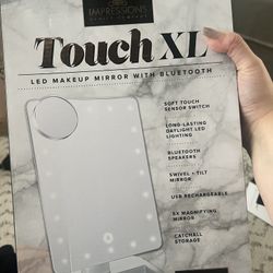 Impressions Vanity Touch XL