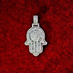 Elegant Hamsa Hand Pendant in 10K Gold and 1.2 CTW Diamonds