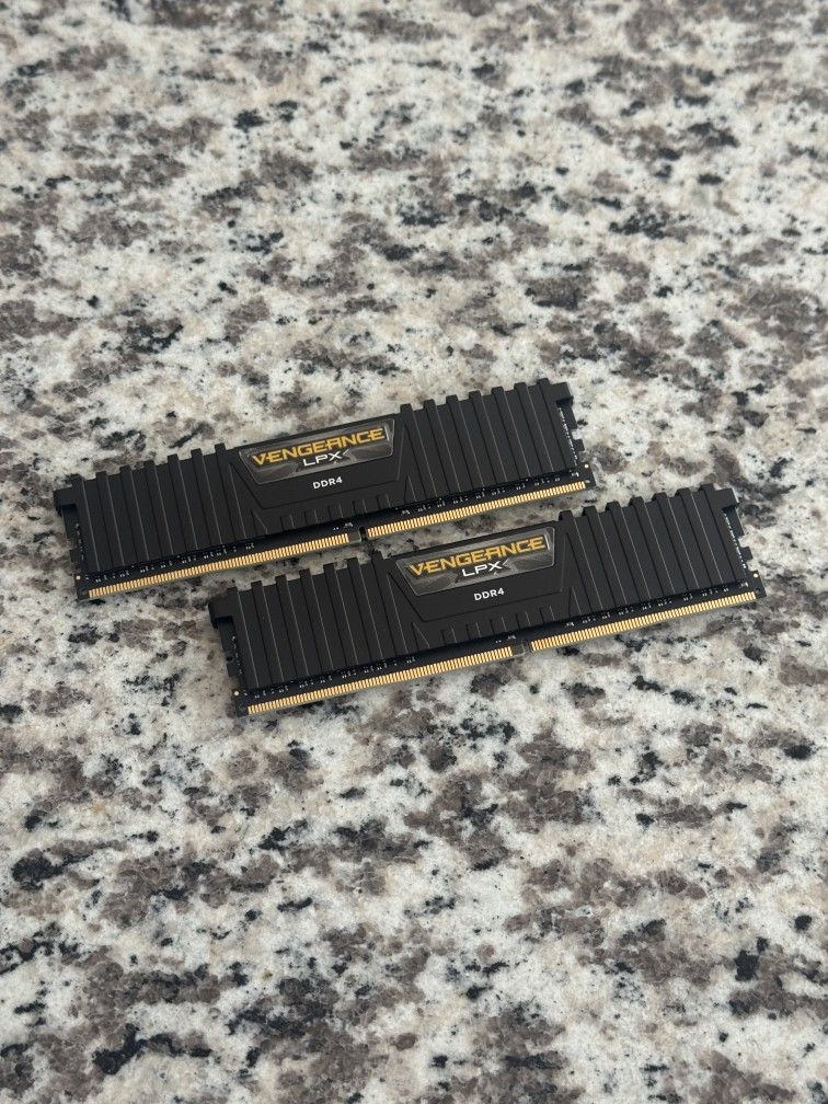 CORSAIR VENGEANCE LPX DDR4 RAM 32GB (2x16GB) 3200MHz