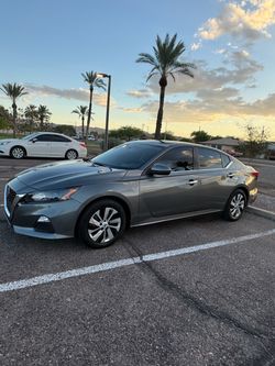 Nissan Altima 2022