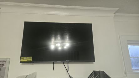 43 in LG Television Brand New /No Stand Legs