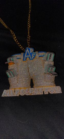 14k Gold Mossanite Chain & Pendant