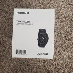 Nixon Time Teller