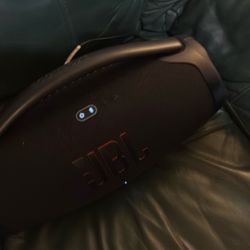 JBL Boombox Speaker 