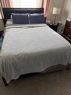 Queen Bed Set