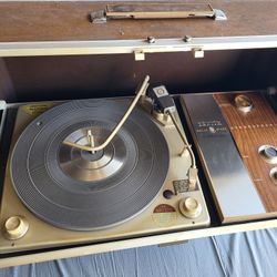 Vintage Zenith Solid State Stereo Portable Suitcase Record Player X-562 Powers👍