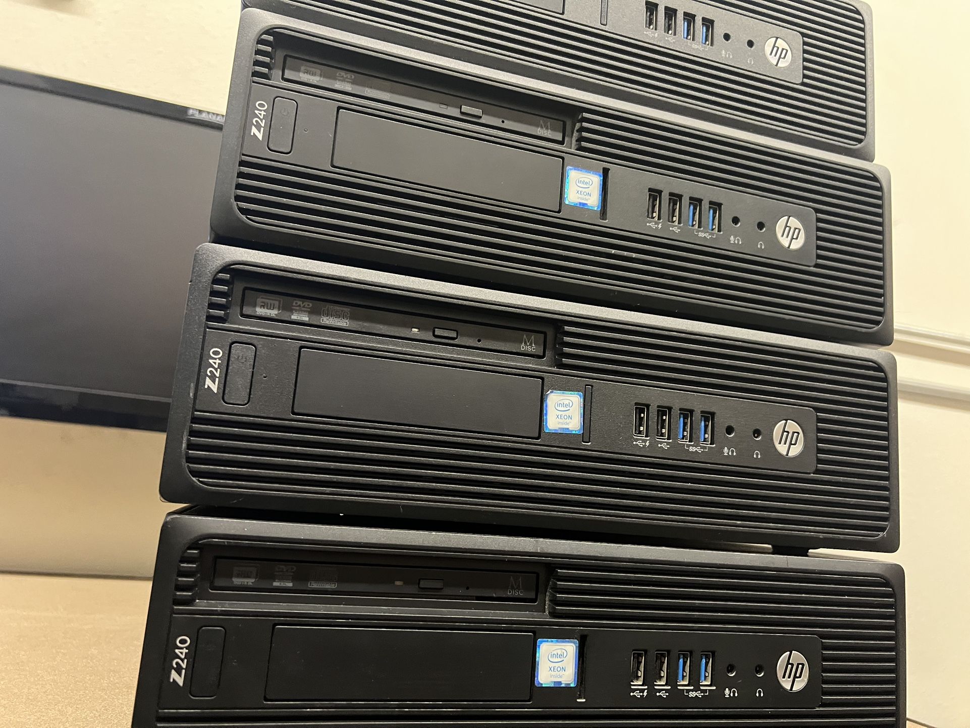 Strong Computer - Up to 4 Monitors - AutoCad - Stock Trading