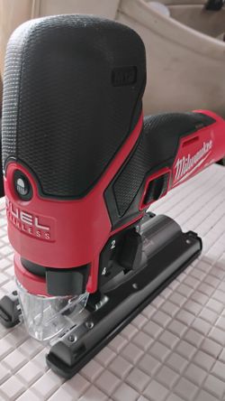 MILWAUKEE M12 FUEL JIG SAW
