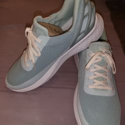 Kizik Designer Shoes 14W