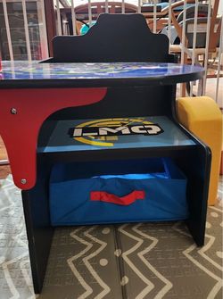 Disney/Pixar Cars Chair Desk