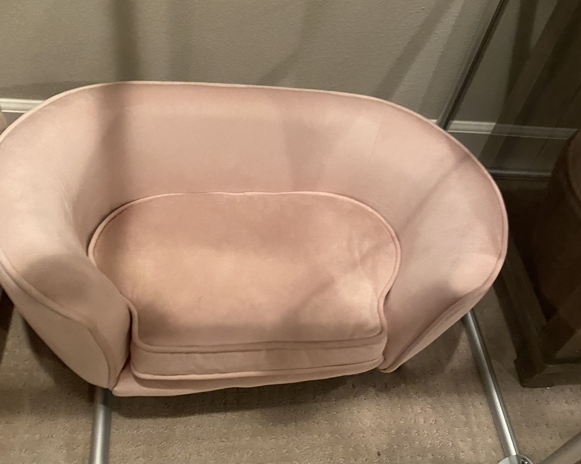 Small Dog Sofa Bed, Velvet Couch with Washable Cushion (Pink)