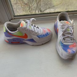 Women’s Nike Air Max Tennis Shoes 7.5