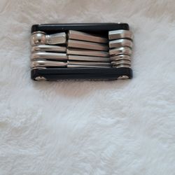 Multi tool kit