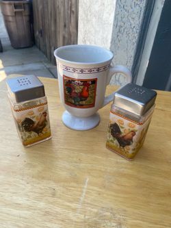 Rooster salt and pepper shaker set