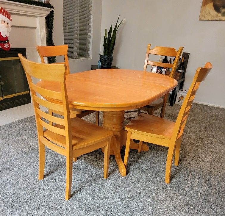 Table (Dinner Table)