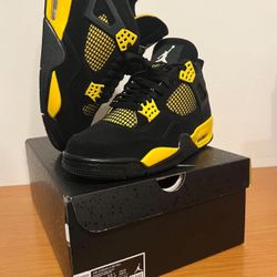 Air Jordan Retro 4 Thunder