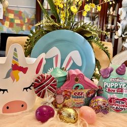 Unicorn Easter basket!!! 